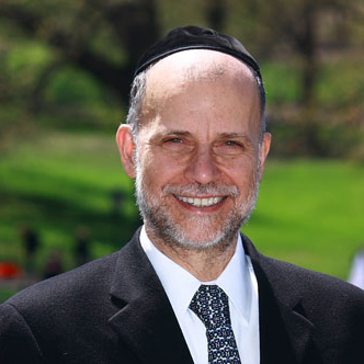 En échange d’un investissement dans une entreprise qui crée des emplois, le statut de “résident permanent” est accordé au demandeur, son conjoint et ses enfants de moins de 21 ans.